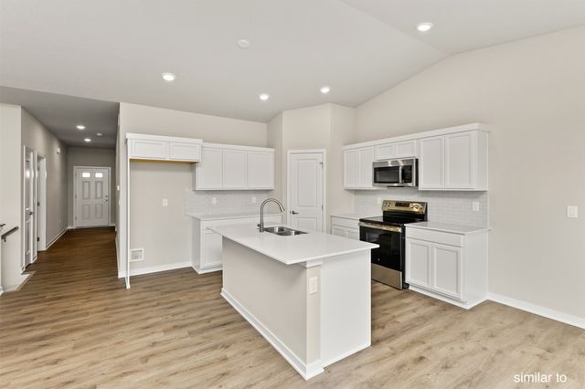 1116 Featherstone Avenue NE, Bondurant, IA 50035