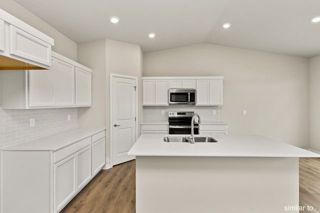 1116 Featherstone Avenue NE, Bondurant, IA 50035