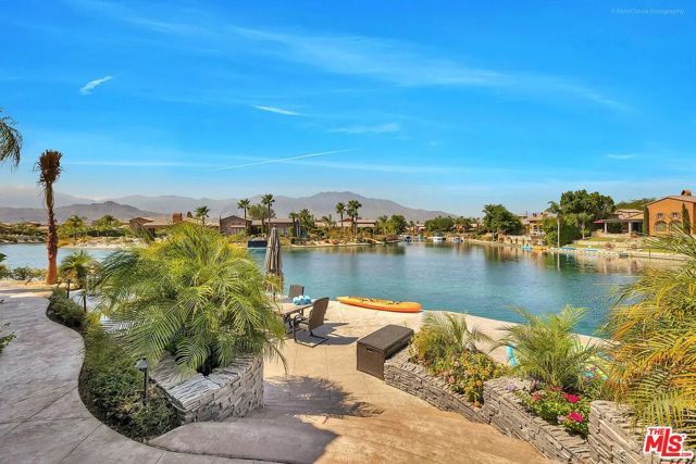 14 Via Santa Velera, Rancho Mirage, CA 92270