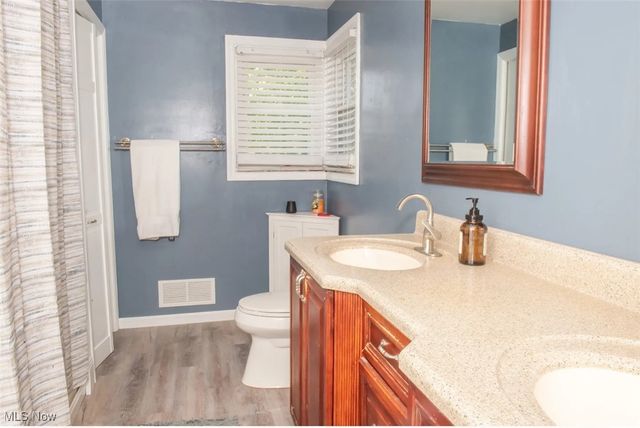 1560 S Meridian Road, Austintown, OH 44511