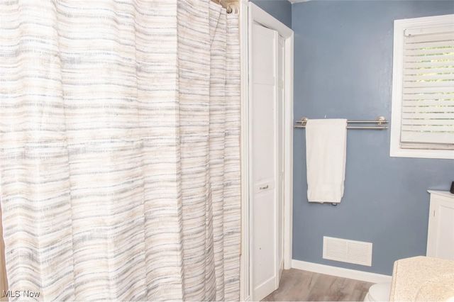 1560 S Meridian Road, Austintown, OH 44511