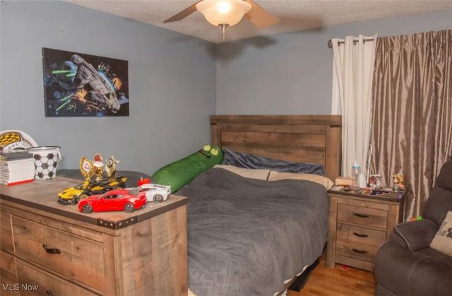 1560 S Meridian Road, Austintown, OH 44511