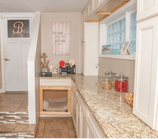 1560 S Meridian Road, Austintown, OH 44511