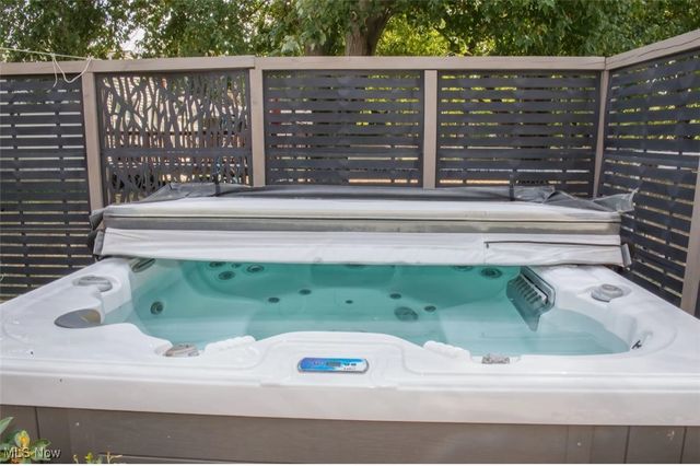 1560 S Meridian Road, Austintown, OH 44511