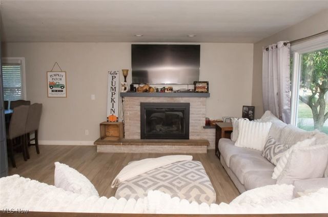 1560 S Meridian Road, Austintown, OH 44511