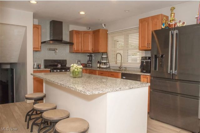 1560 S Meridian Road, Austintown, OH 44511