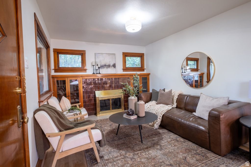 Image 6 of property listing at 1270 E CRYSTAL AVE, Salt Lake City, UT 84106