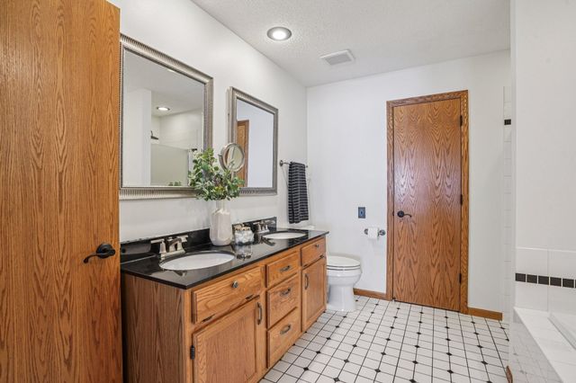 4168 Countryview Drive, Eagan, MN 55123