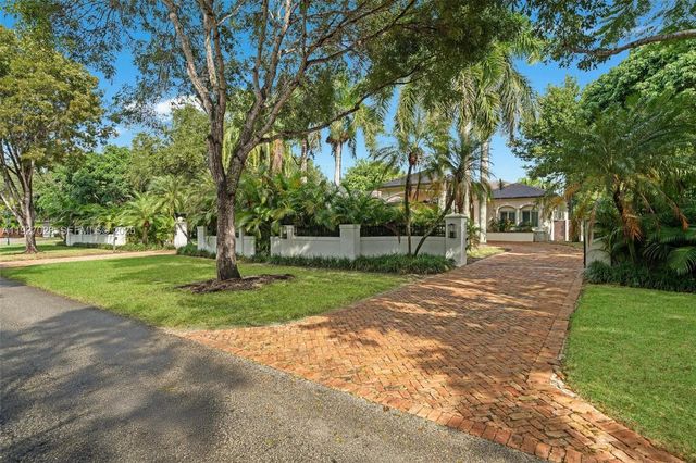 6890 SW 94th Street, Pinecrest, FL 33156