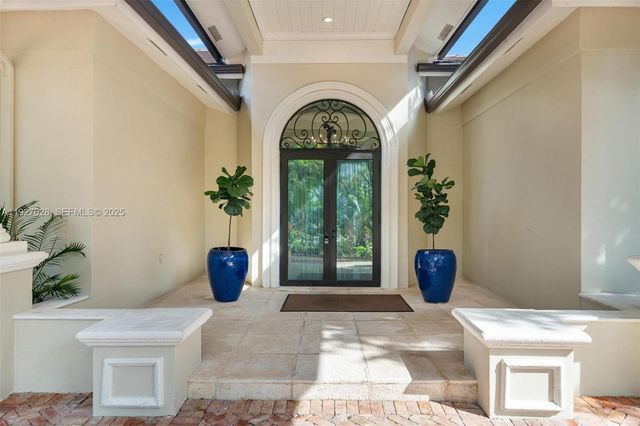 6890 SW 94th Street, Pinecrest, FL 33156