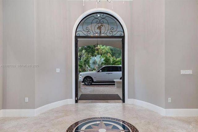 6890 SW 94th Street, Pinecrest, FL 33156