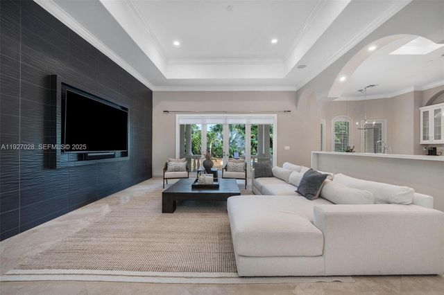 6890 SW 94th Street, Pinecrest, FL 33156
