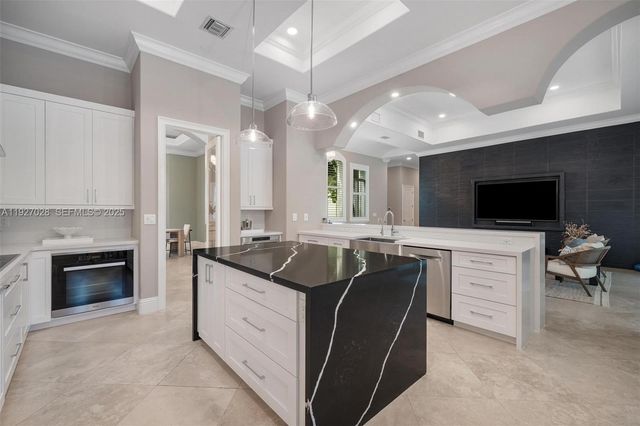 6890 SW 94th Street, Pinecrest, FL 33156