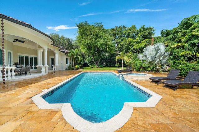 6890 SW 94th Street, Pinecrest, FL 33156