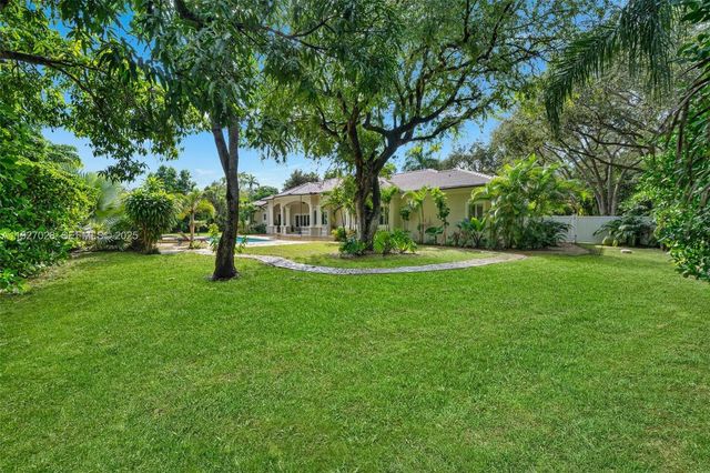 6890 SW 94th Street, Pinecrest, FL 33156