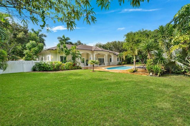 6890 SW 94th Street, Pinecrest, FL 33156