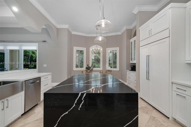 6890 SW 94th Street, Pinecrest, FL 33156