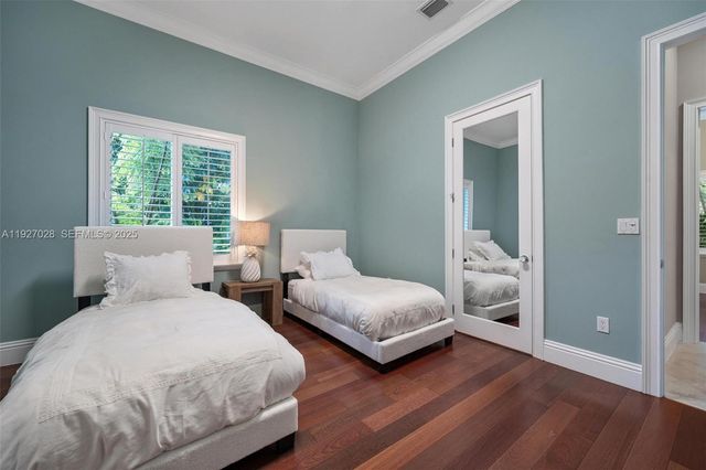 6890 SW 94th Street, Pinecrest, FL 33156