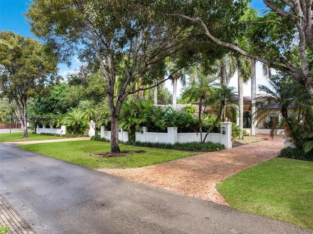 6890 SW 94th Street, Pinecrest, FL 33156