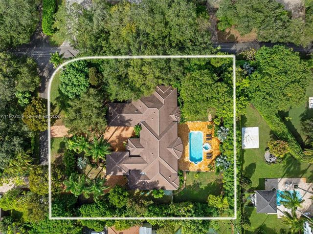6890 SW 94th Street, Pinecrest, FL 33156