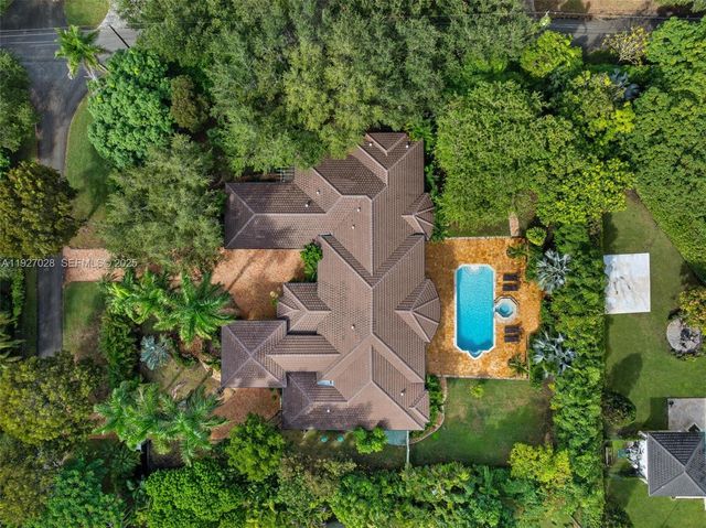 6890 SW 94th Street, Pinecrest, FL 33156