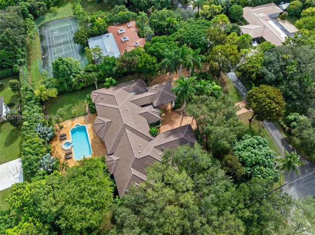 6890 SW 94th Street, Pinecrest, FL 33156