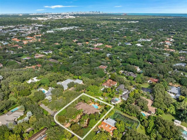 6890 SW 94th Street, Pinecrest, FL 33156