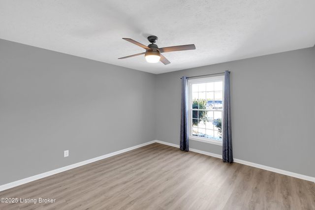 8 Dupont Way APT 1, Louisville, KY 40207