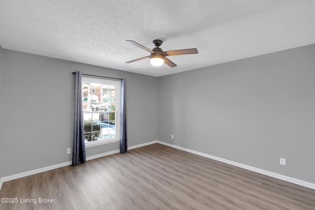 8 Dupont Way APT 1, Louisville, KY 40207