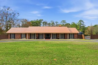 1015 S Texas St, Deridder, LA 70634