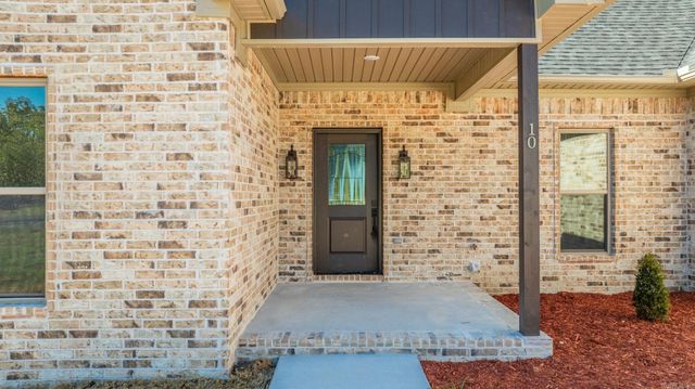 10 Taylor's Place Lane, Conway, AR 72032