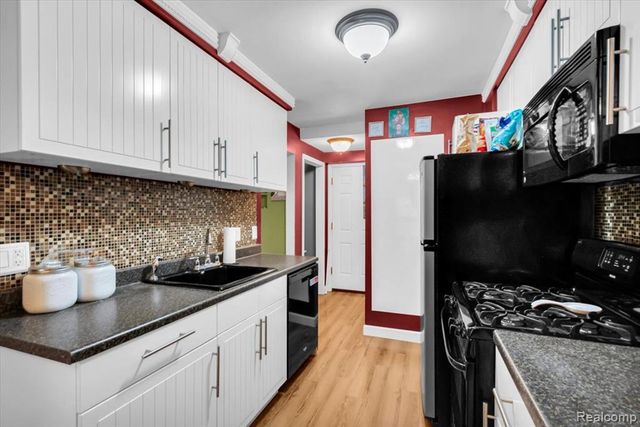 24775 Meadow Creek Drive, Harrison Twp, MI 48045