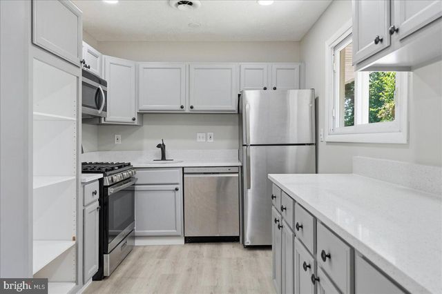 3012 LUMAR DR, Fort Washington, MD 20744