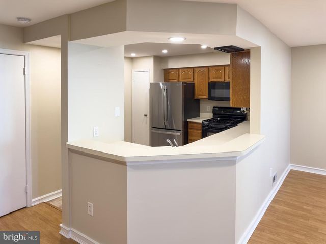 806 WHARTON RD, Mount Laurel, NJ 08054