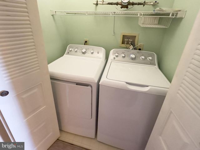 806 WHARTON RD, Mount Laurel, NJ 08054