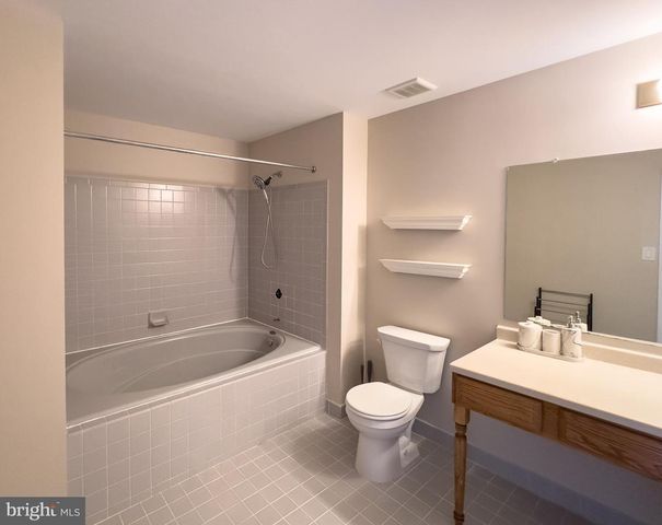 806 WHARTON RD, Mount Laurel, NJ 08054