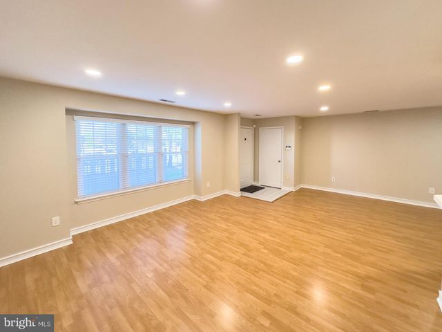 806 WHARTON RD, Mount Laurel, NJ 08054