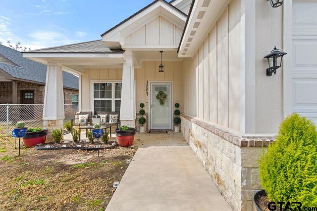 1207 South Lenox, Tyler, TX 75701