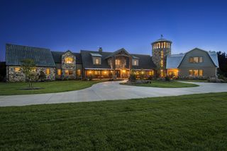 1202 South 6th Avenue, Ozark, MO 65721