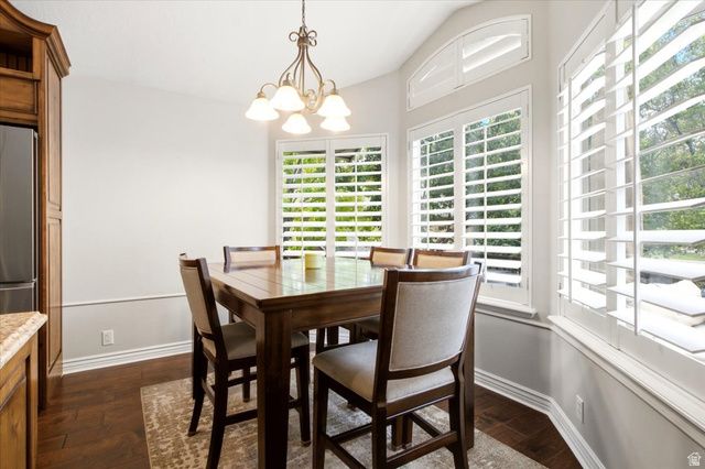 5343 S MORNING OAKS DR, Salt Lake City, UT 84123