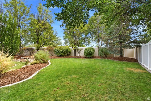 5343 S MORNING OAKS DR, Salt Lake City, UT 84123