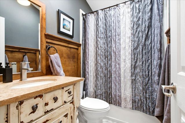 5343 S MORNING OAKS DR, Salt Lake City, UT 84123