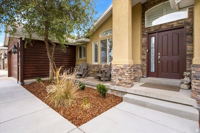 5343 S MORNING OAKS DR, Salt Lake City, UT 84123