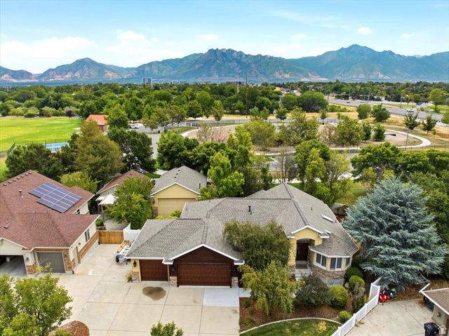 5343 S MORNING OAKS DR, Salt Lake City, UT 84123
