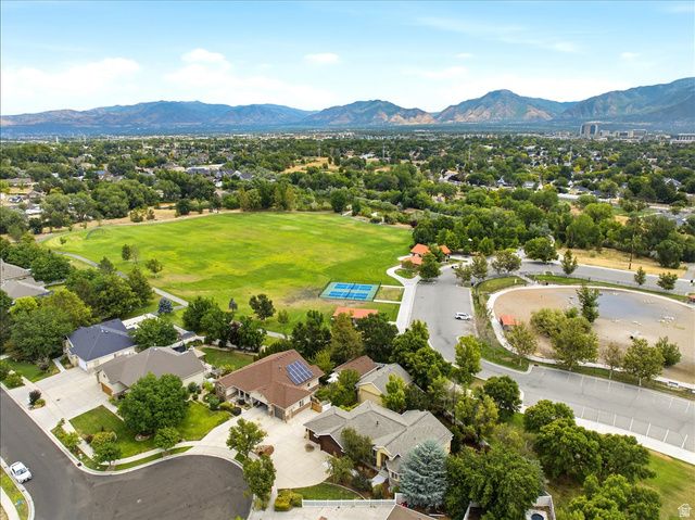 5343 S MORNING OAKS DR, Salt Lake City, UT 84123