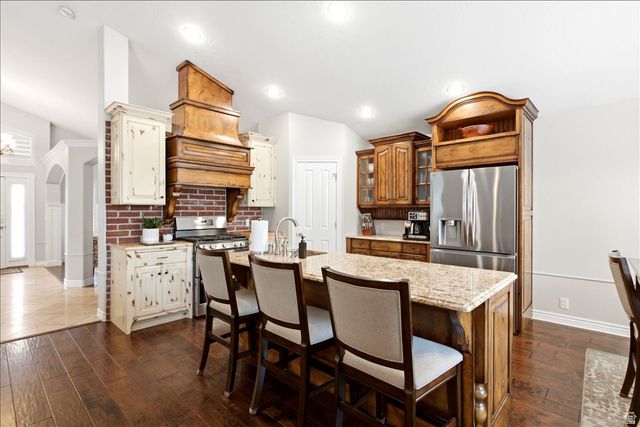 5343 S MORNING OAKS DR, Salt Lake City, UT 84123