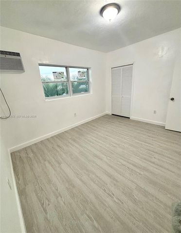 2154 SW 4th St 3, Miami, FL 33135