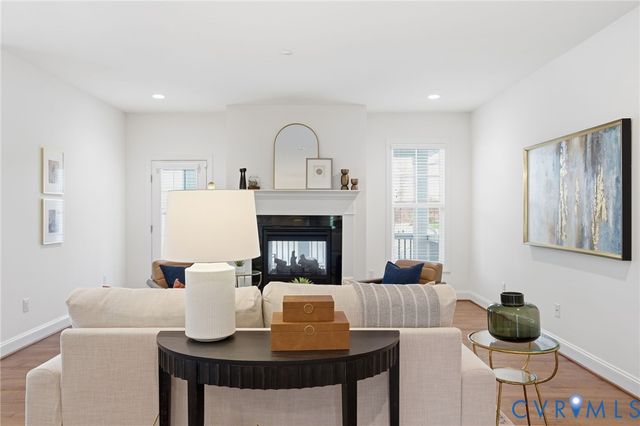 12348 S Crossing Dr, Manakin Sabot, VA 23103