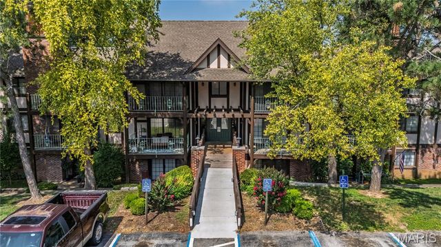 1440 Heritage Landing 105, St Charles, MO 63303