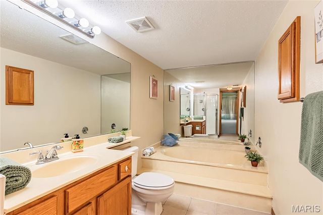 1440 Heritage Landing 105, St Charles, MO 63303